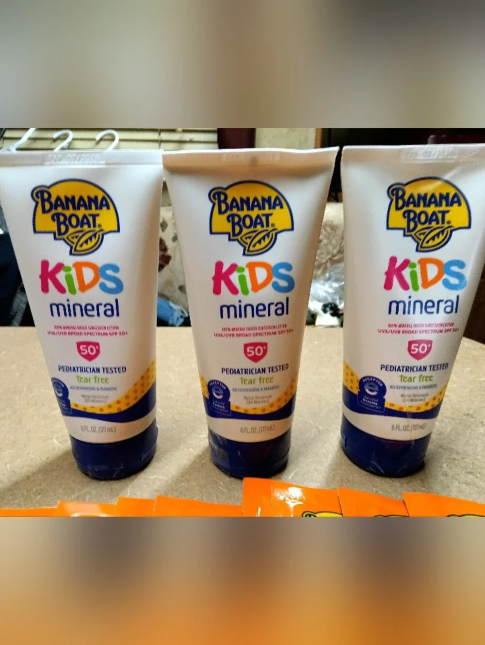 Banana Republic Kids Mineral SPF 50 Sunscreen and 30 single take along packs